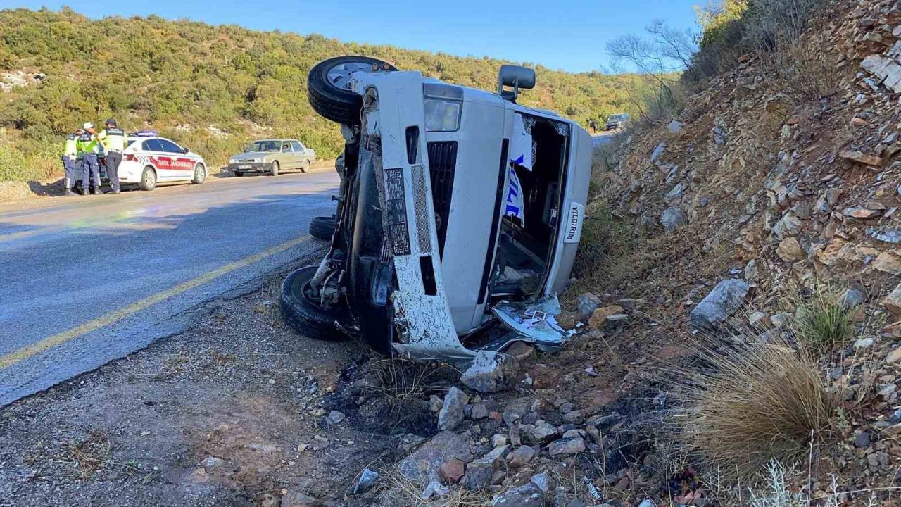 Mersin’de yine minibüs kazası: 1’i ağır 6 yaralı