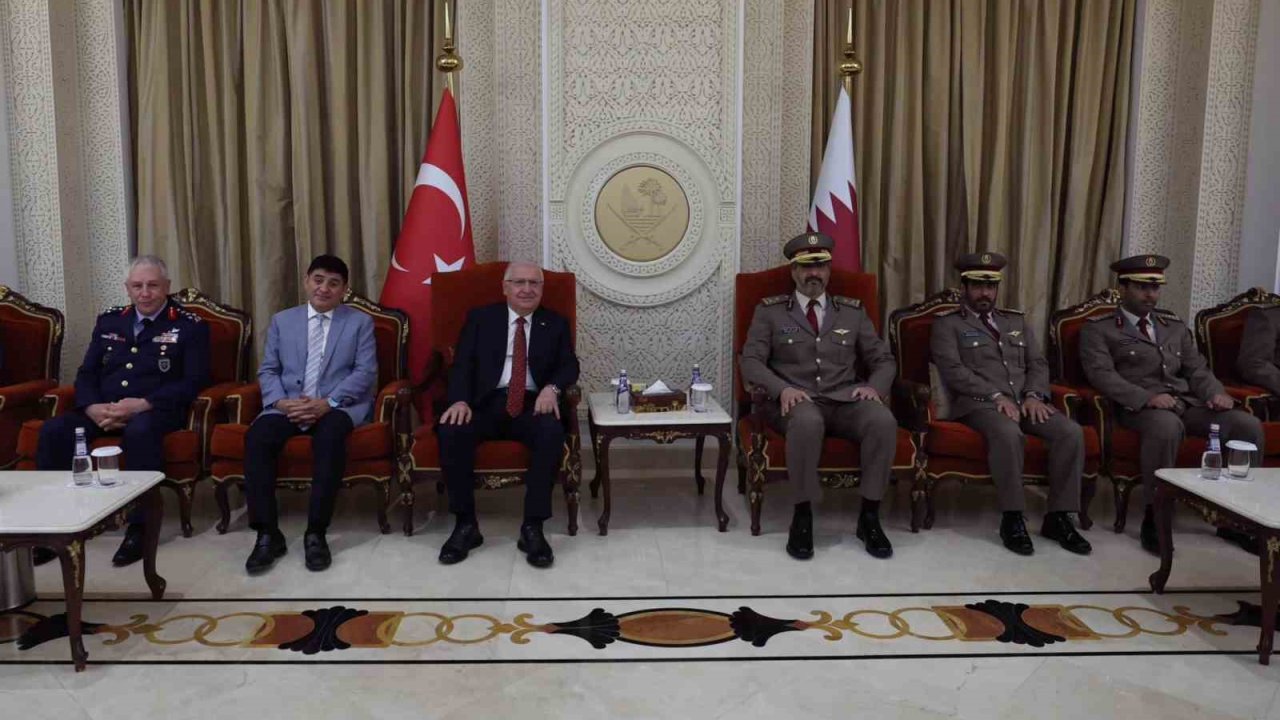 Milli Savunma Bakanı Güler Katar’da