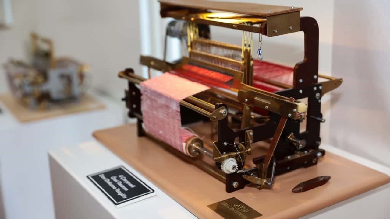 Minyatür dokuma tezgâhları el emeğinin serüvenine yolculuk yaptırdı