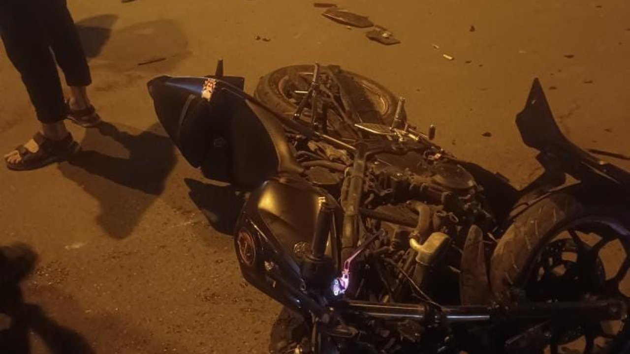Motosiklet ile otomobil çarpıştı: 1 yaralı