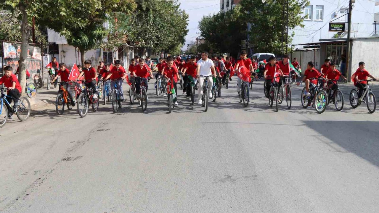 Öğrenciler Gazze için pedal çevirdi