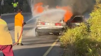 Osmaniye’de otomobil yangını ormana sıçramadan söndürüldü