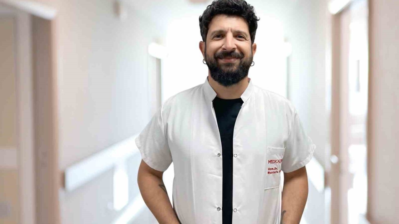 Psikiyatri Uzmanı Dr. Mustafa Akcan: &quot;Sosyal medya, gençlerde ciddi psikolojik sorunlara yol açabilir&quot;