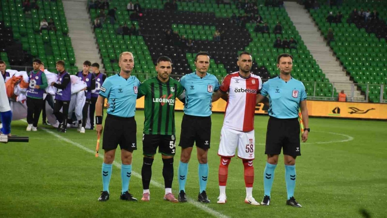 Sakaryaspor’un, Sivasspor maçı hükmen mağlubiyetle tescillendi