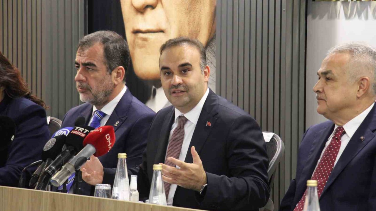 Sanayi ve Teknoloji Bakanı Kacır: "Daha fazla üretmek zorundayız"