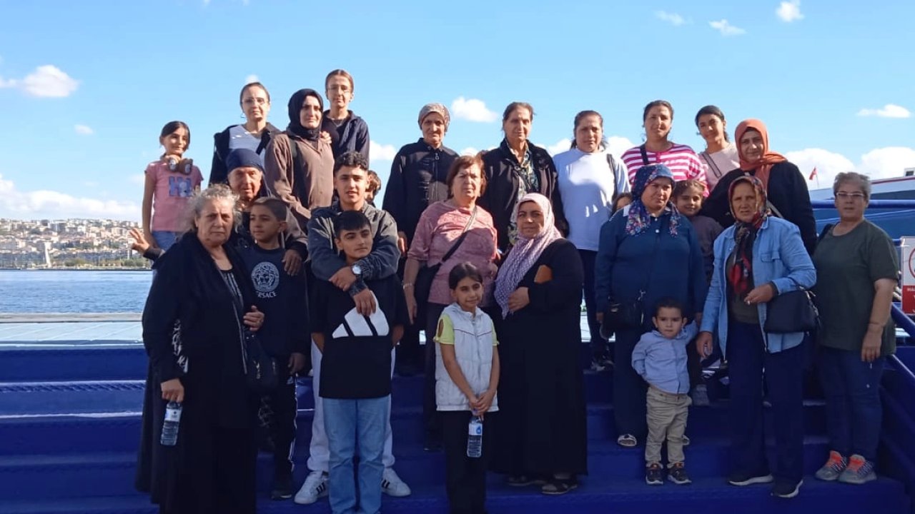 Somalı kadınlar İzmir'de körfez turuna çıktı