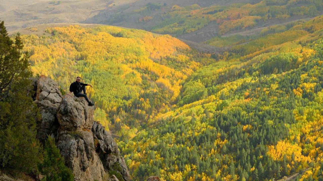 &quot;Sonbaharın Başkenti&quot; Gümüşhane renk cümbüşüne döndü