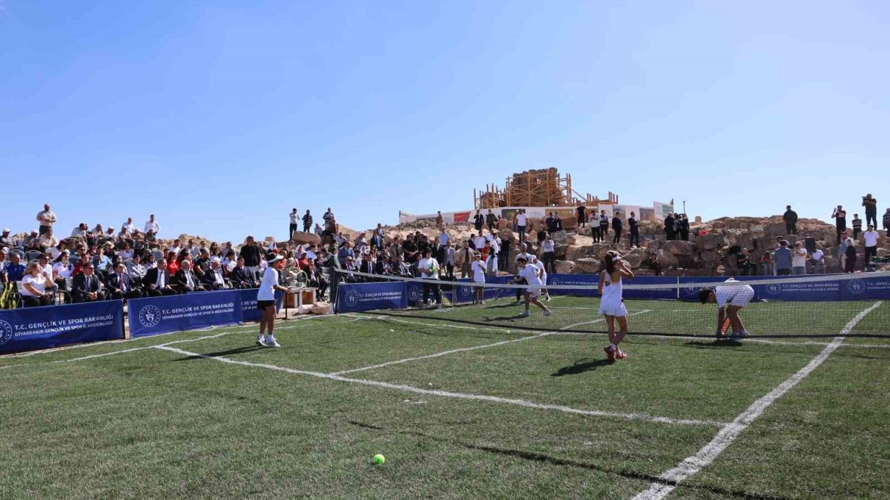 Tarih ve tenis buluştu: &quot;1. Zerzevan Cup&quot; lansmanı tarihi Roma garnizonunda yapıldı