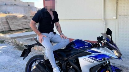 tüfekle oynarken kazara kendini vurdu