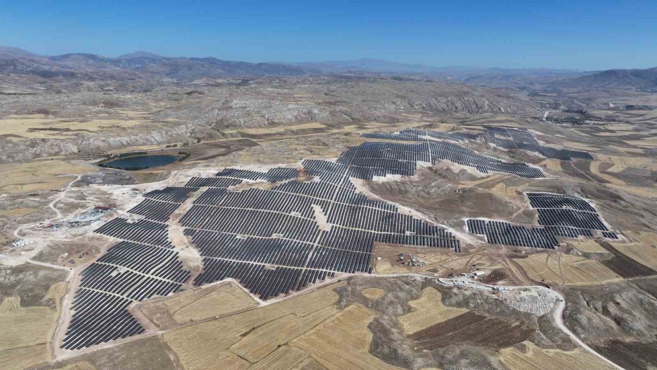 Türkiye’nin en yüksek kapasiteli santrallerinden birisi Sivas’ta hizmete girdi