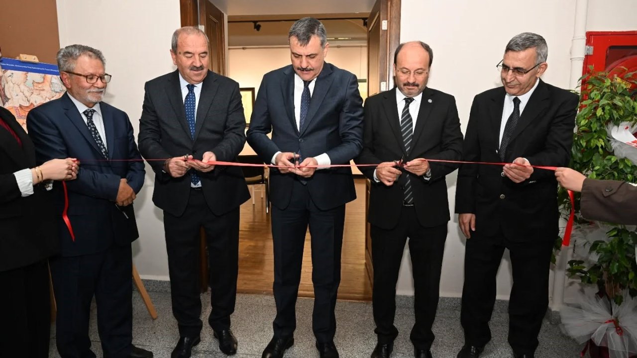 Vali Çiftçi, Müzehhip Sadrettin Er’in kişisel sergisini gezdi