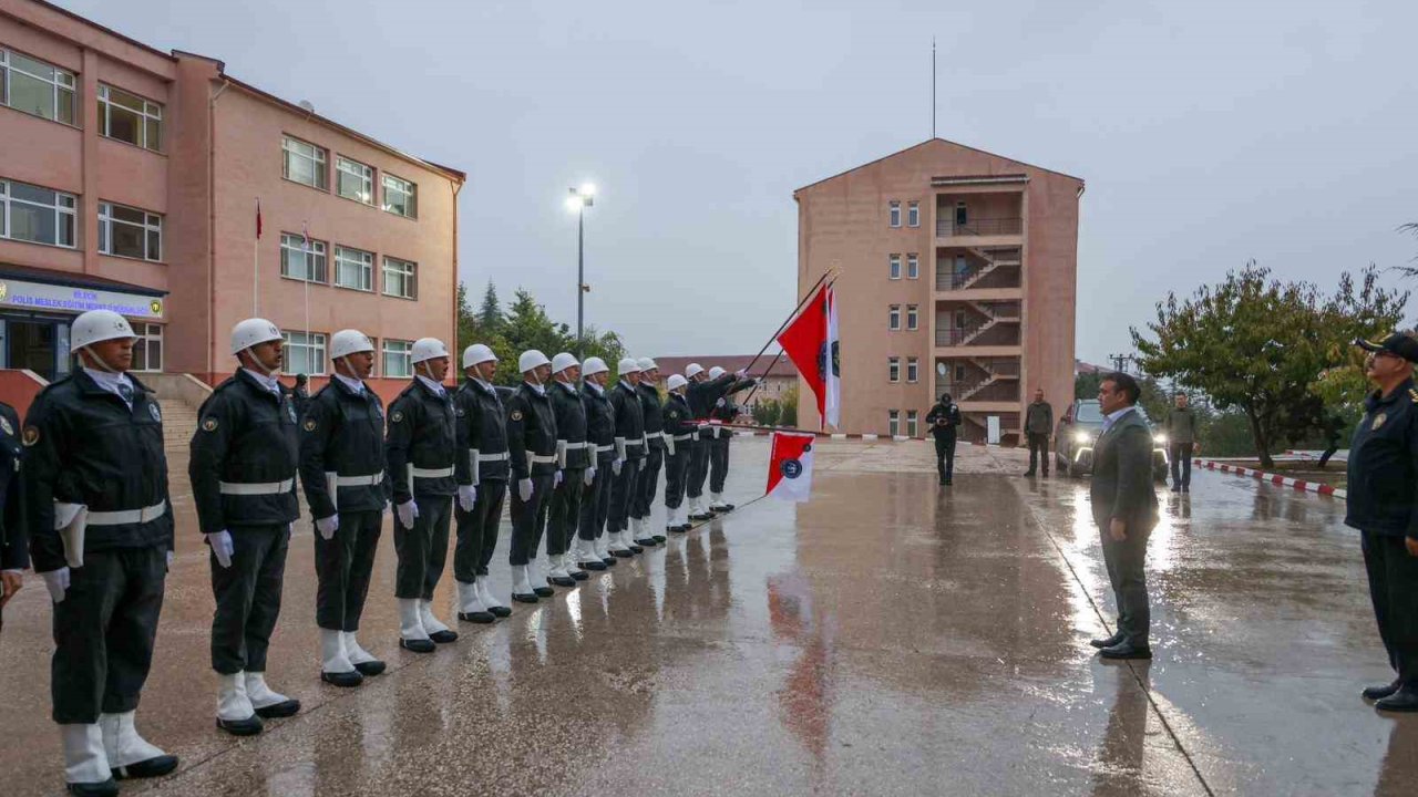 Vali Sözer, POMEM öğrencileriyle bir araya geldi