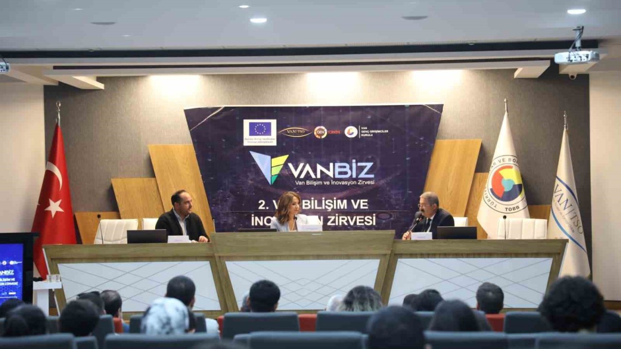 Van Bilişim ve İnovasyon Zirvesi büyük ilgi gördü