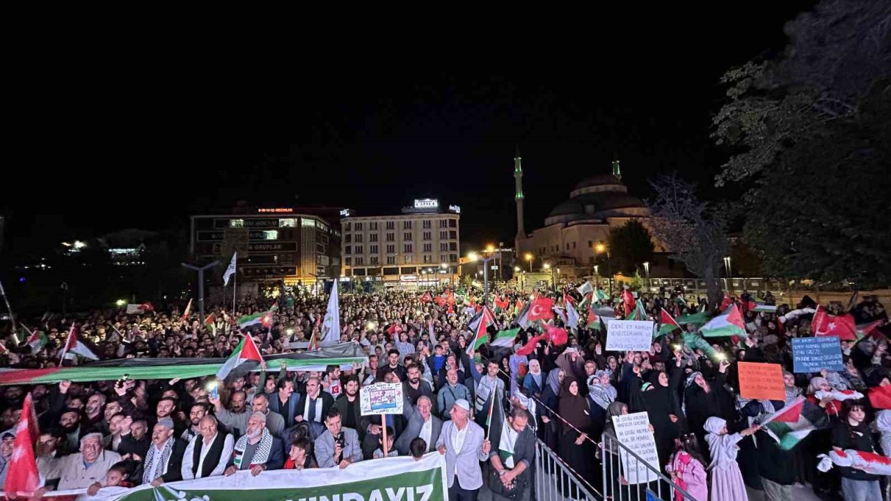 Van’da binlerce kişi Gazze için yürüdü