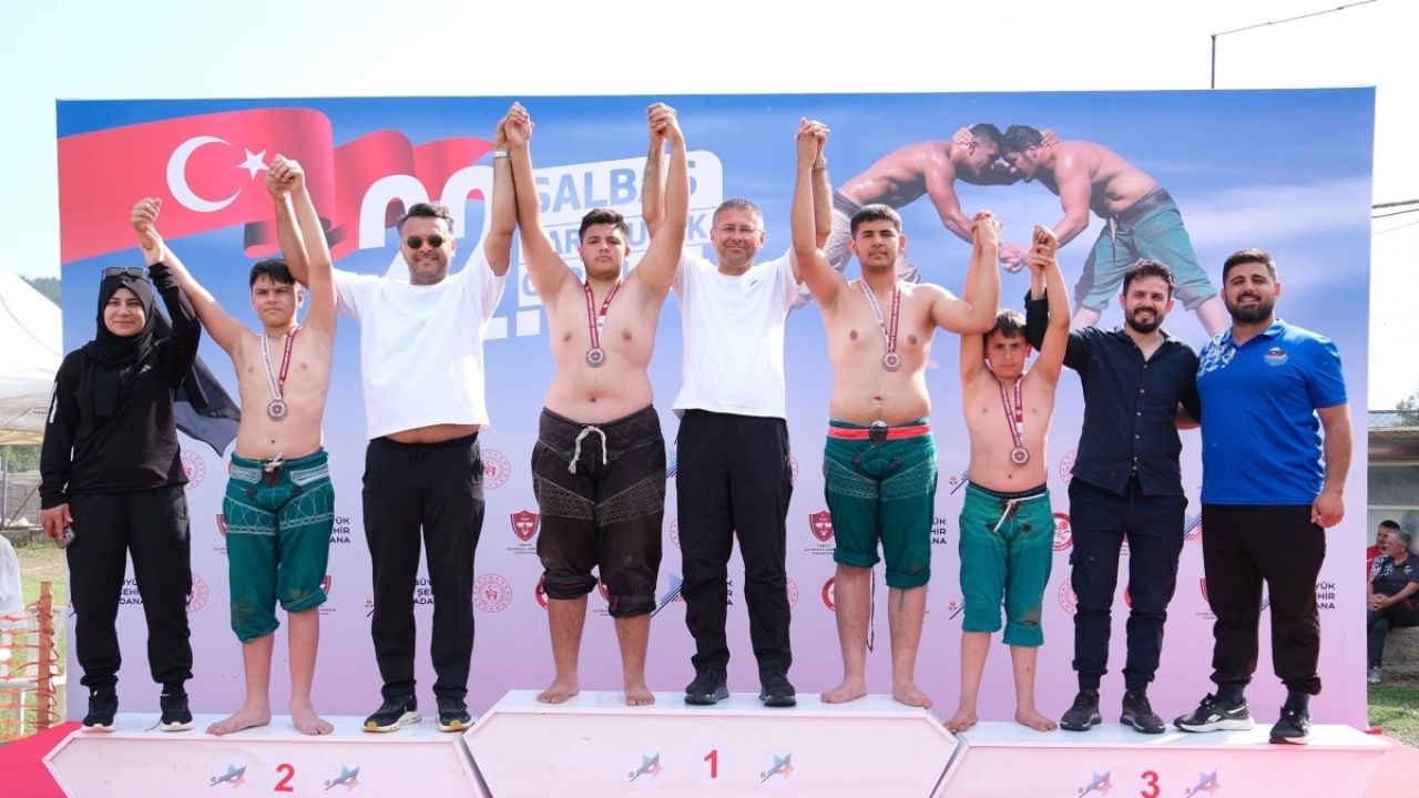 Adana'da Salbaş Karakucak Güreşleri coşkusu