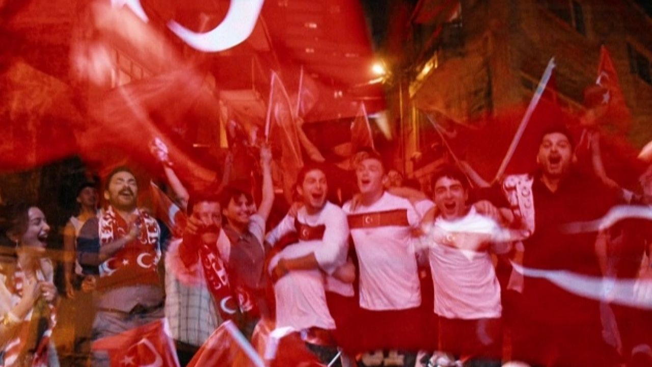 Altı Üstü İstanbul'dan A Millilere destek