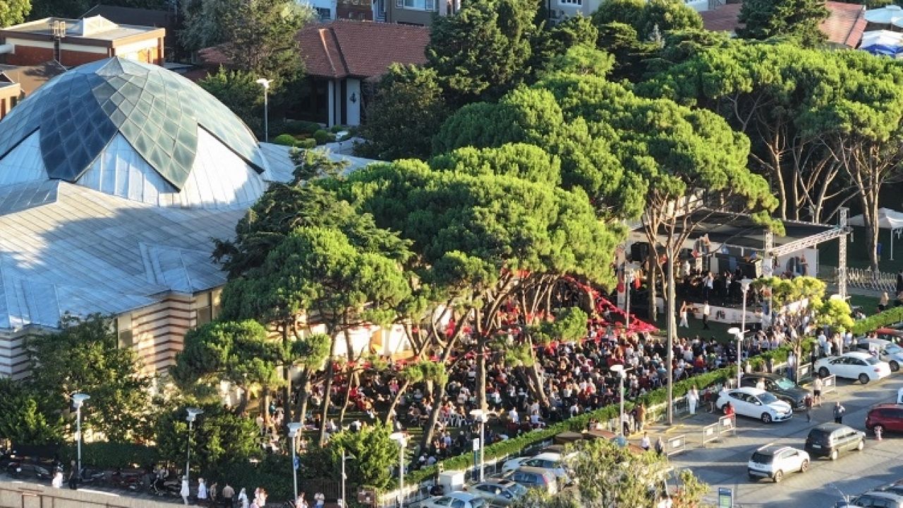 Altın Karınca ödüllü Klasik Pazar'a geri sayım