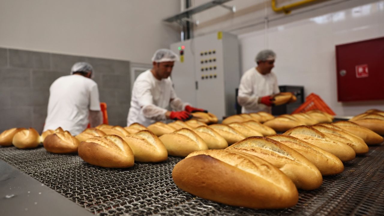 Antalya Halk Ekmek 30 milyon ürerime ulaştı