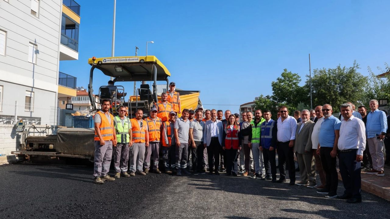 Antalya Yeniköy’de asfalt çalışmaları başladı