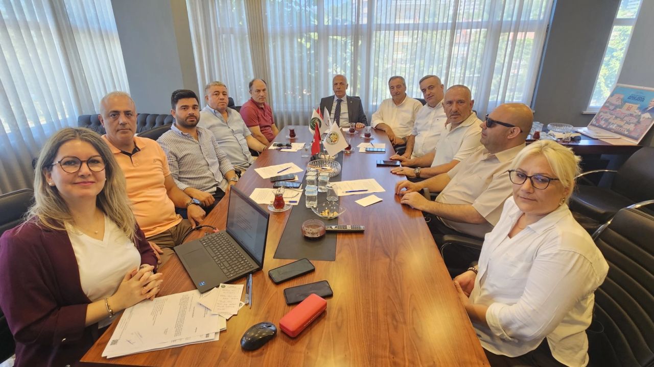 Artvin Ticaret Borsası Arhavi’de istişare toplantısı düzenledi