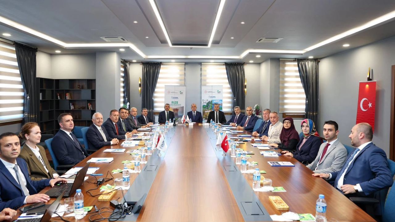 Artvin Valisi Ergün, DOKA’nın 177. Yönetim Kurulu Toplantısına katıldı