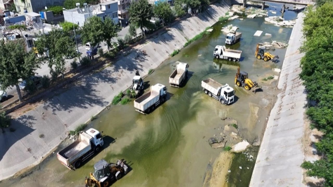 ASKİ, Sarıçam Deresi’nde kapsamlı temizlik başlattı