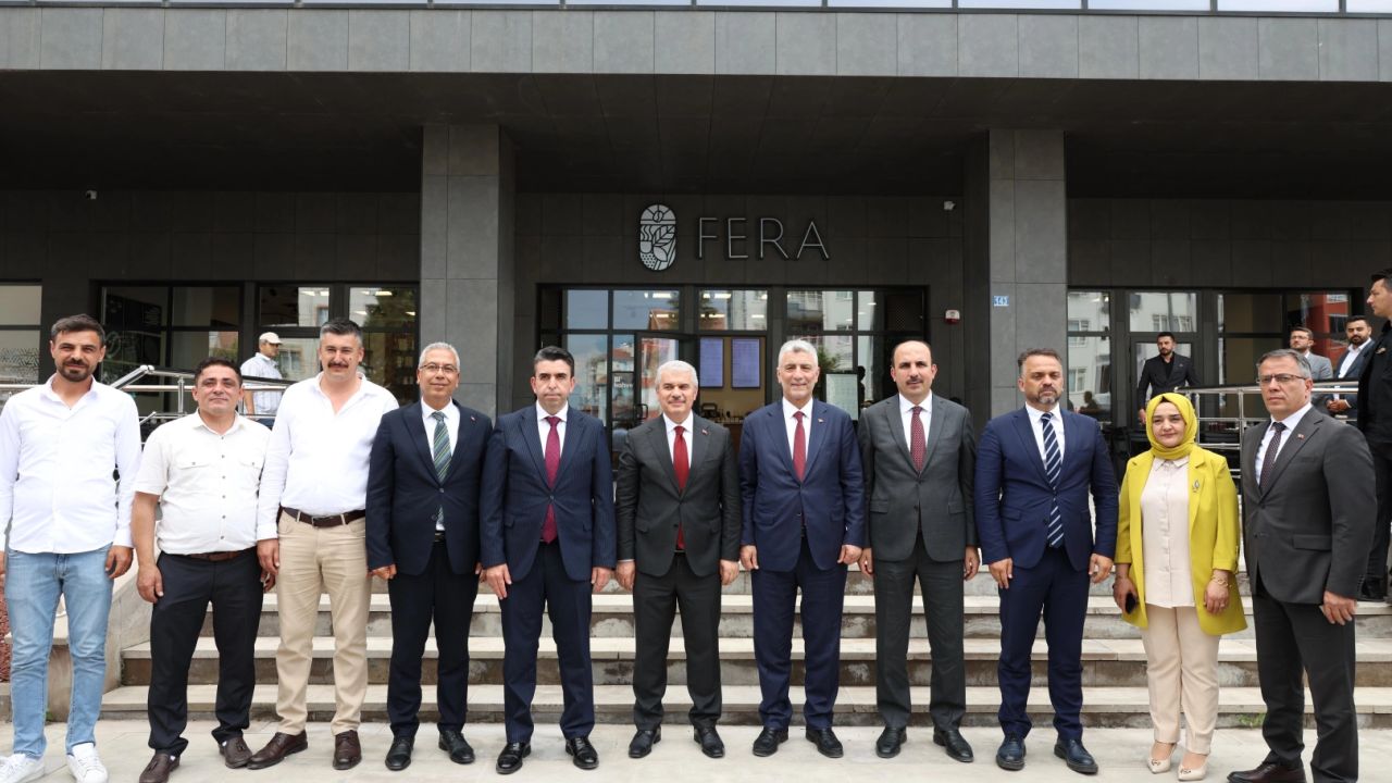 Bakan Bolat Ereğli’de Gençlik Kampüsü’nü ziyaret etti