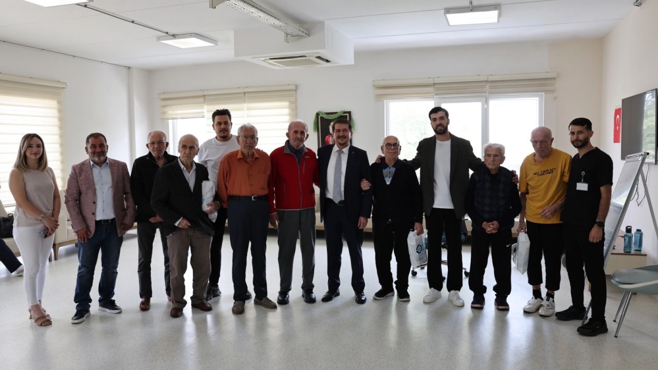 Bursa Nilüfer’de yaşlılara Babalar Günü ziyareti