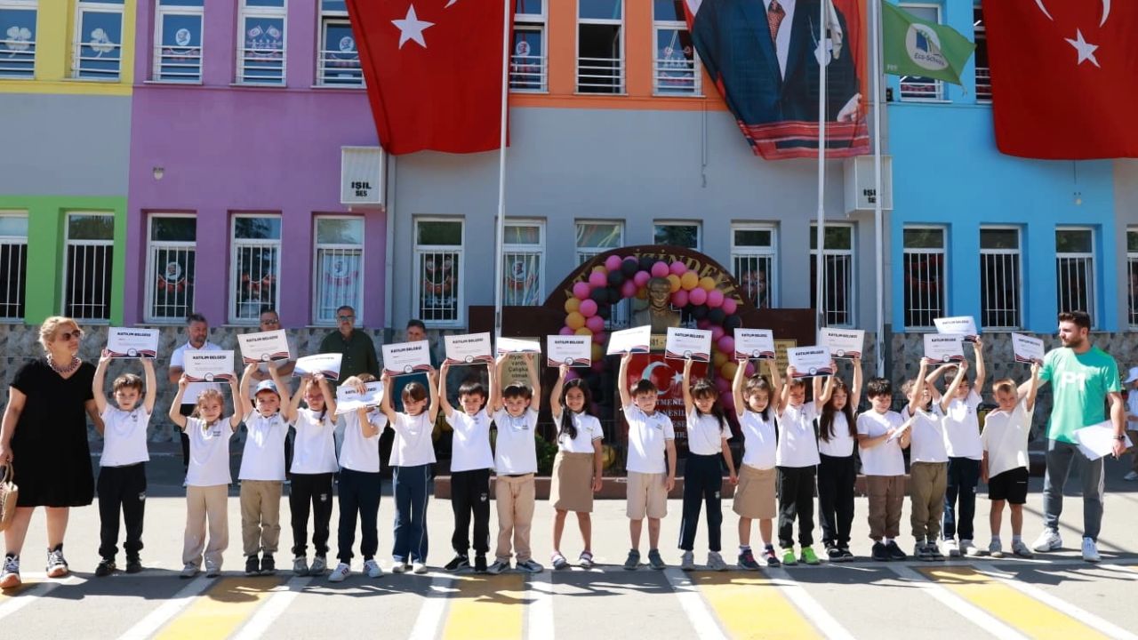Bursa Osmangazi’de 400 öğrenciye ücretsiz tenis eğitimi