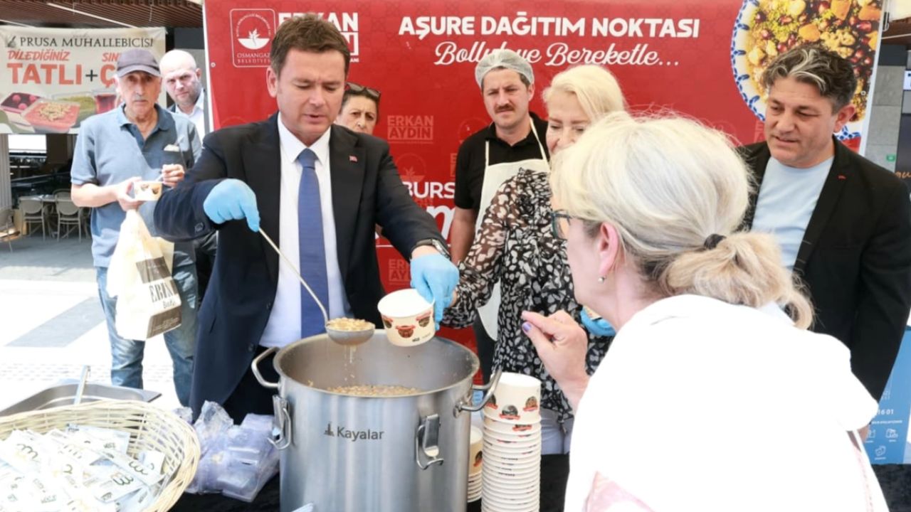 Bursa Osmangazi'de aşureler Başkan Aydın’dan
