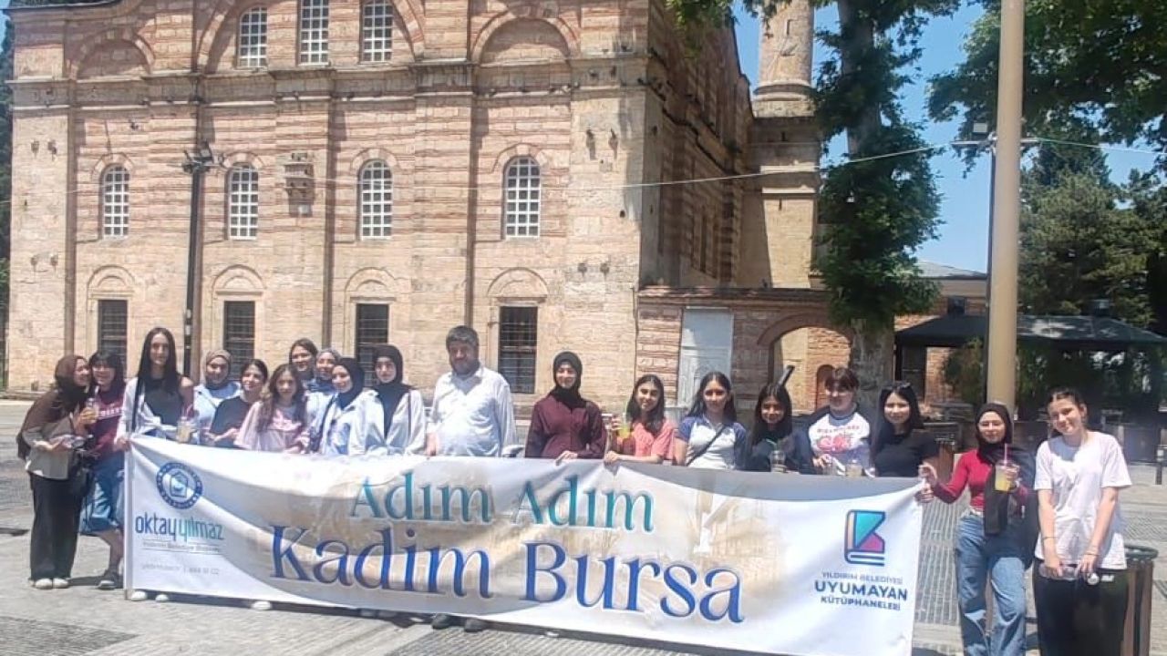 Bursa Yıldırım’da gençler tarihi yerinde keşfediyor