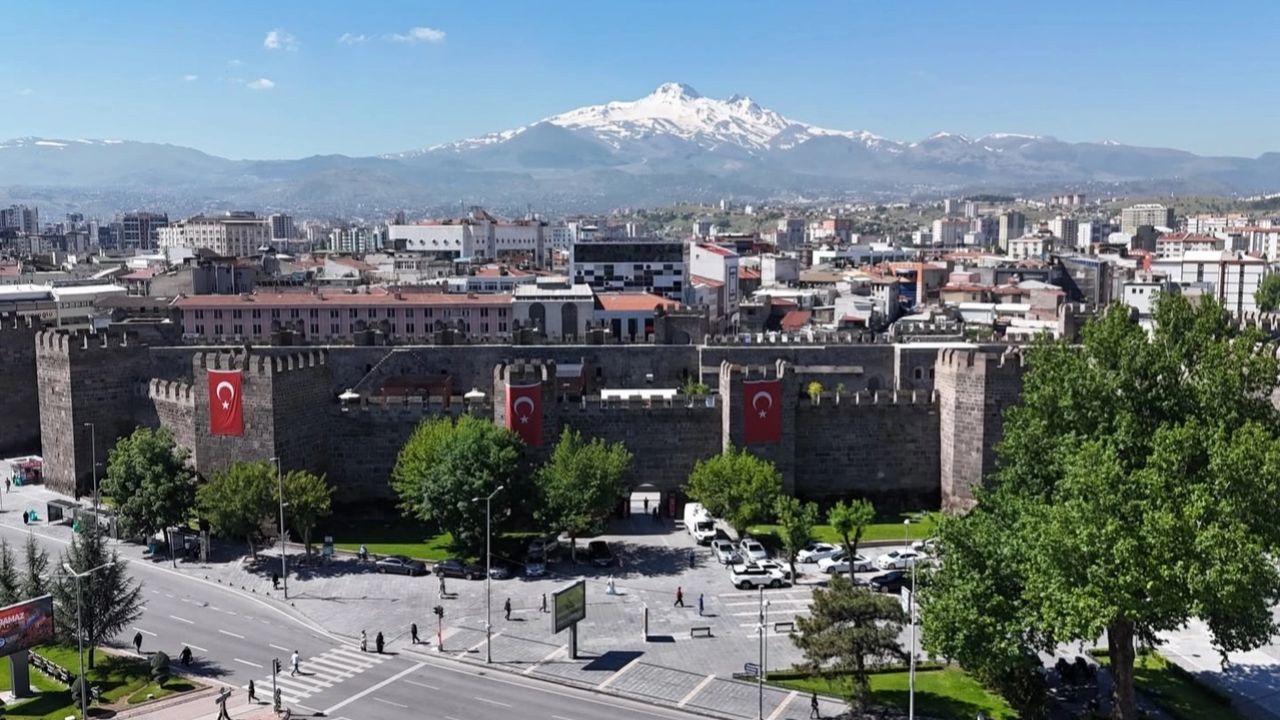 Büyükşehir Mülhem Kayseri Mutfağı'nı tanıttı