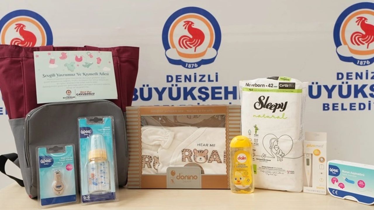 Denizli'de ailelere bebek bezi ve çanta desteği