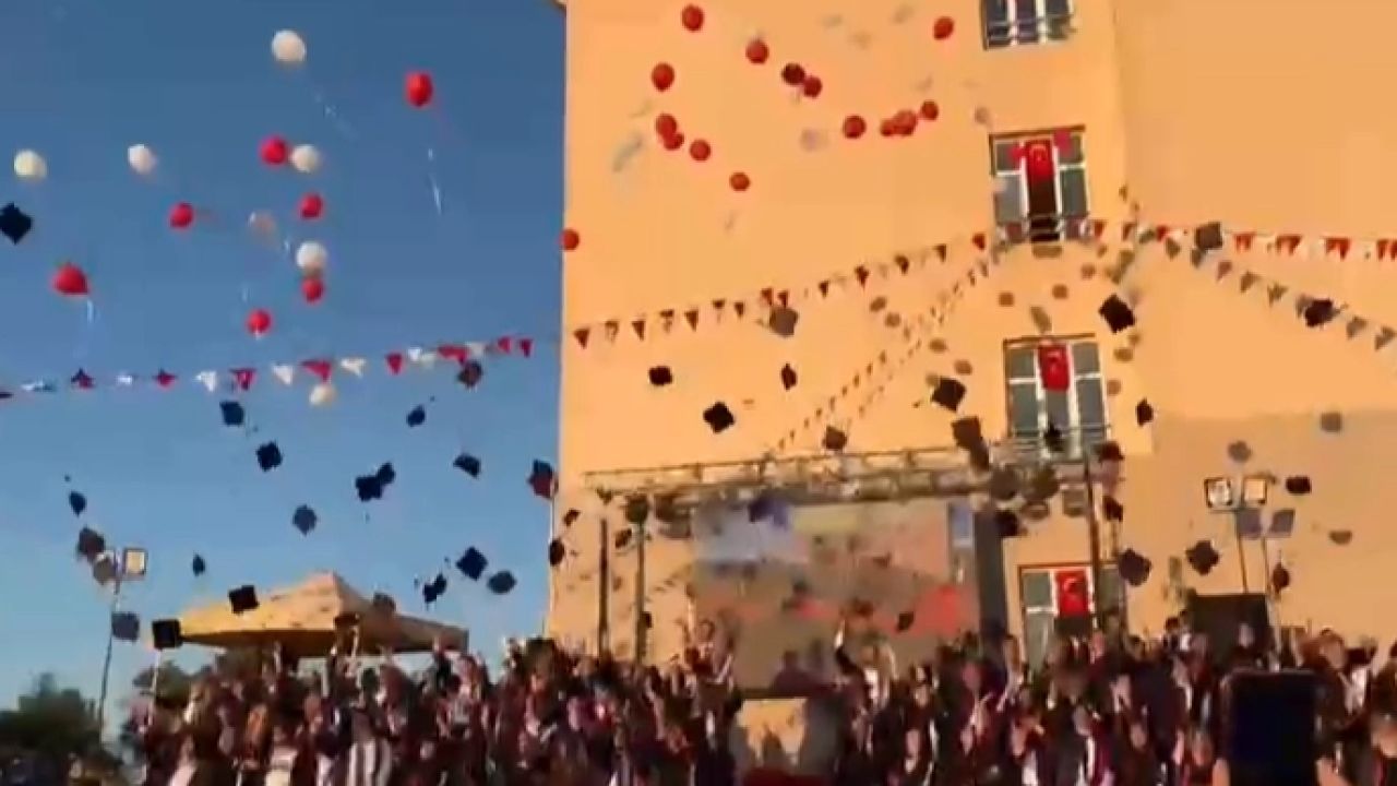 Edirne Keşan Anadolu Lisesi’nde mezuniyet sevinci