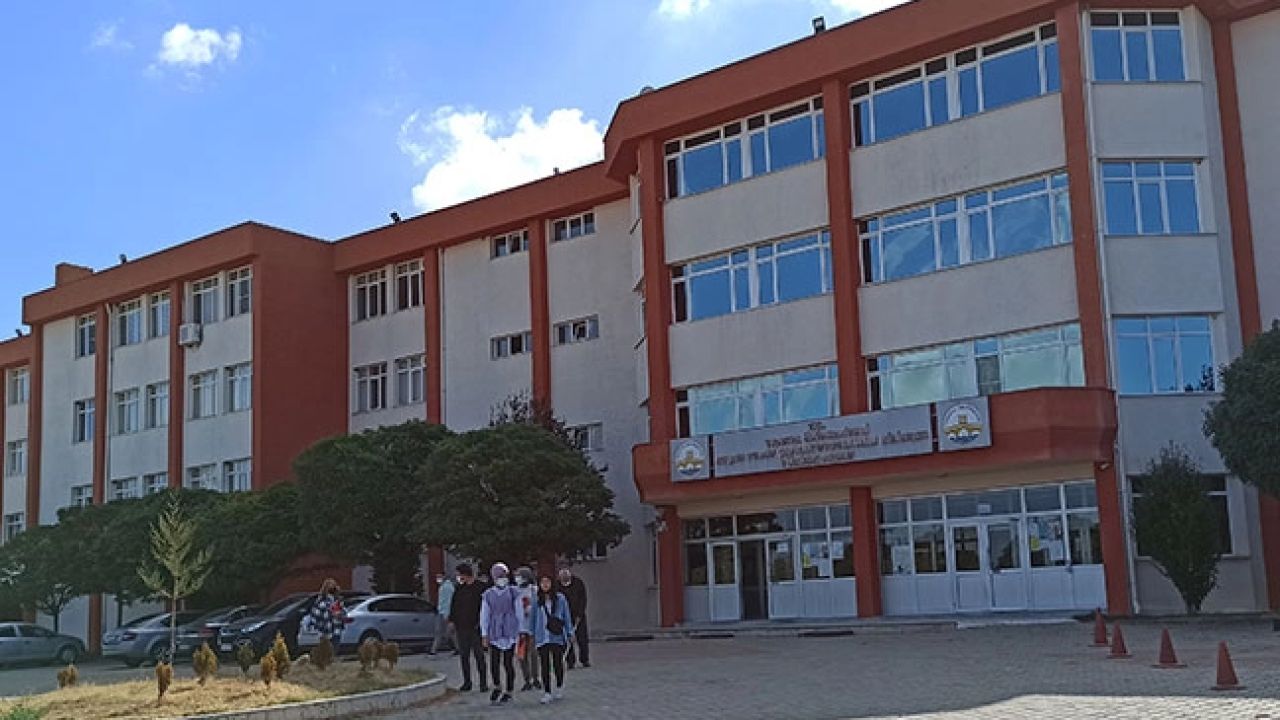 Edirne Keşan fakülte için gün sayıyor