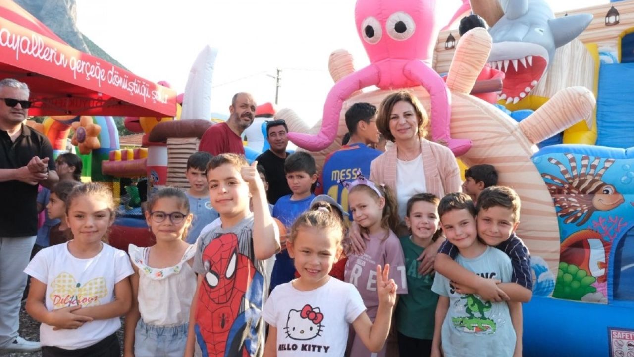Eskişehir'de “Köyümüzde Şenlik Var” Sarıcakaya’da çocuklarla buluştu