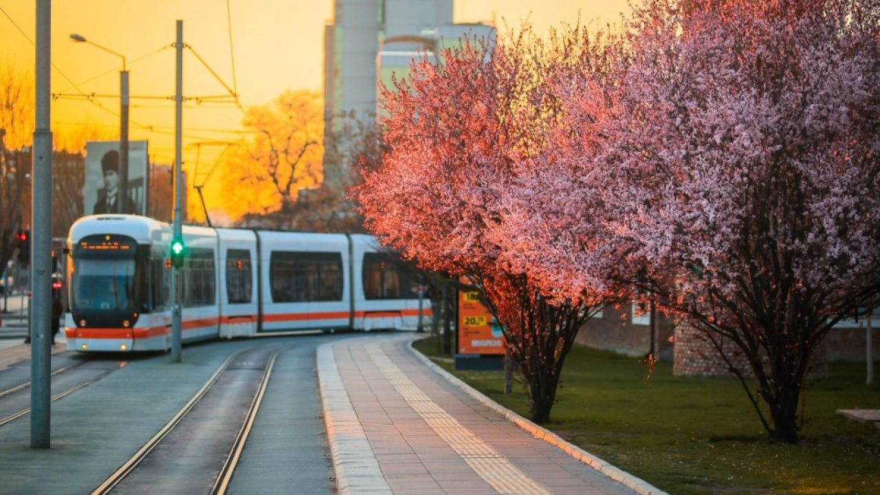 Eskişehir’de tramvaylarda yaz tarifesi başlıyor