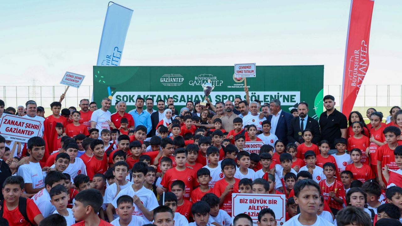 Gaziantep'te sokaktan sahaya spor şöleni