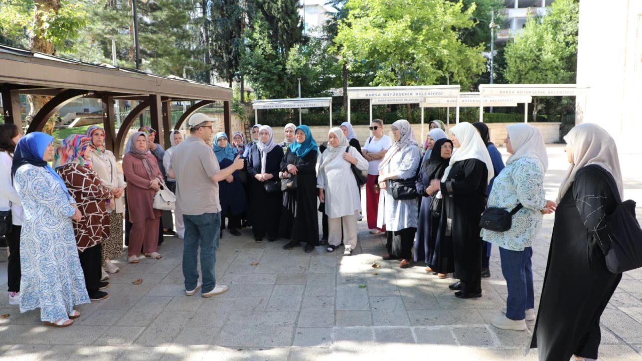 Gemlik Kurtullu kadınlar Bursa’nın tarihi ve manevi mirasını keşfetti
