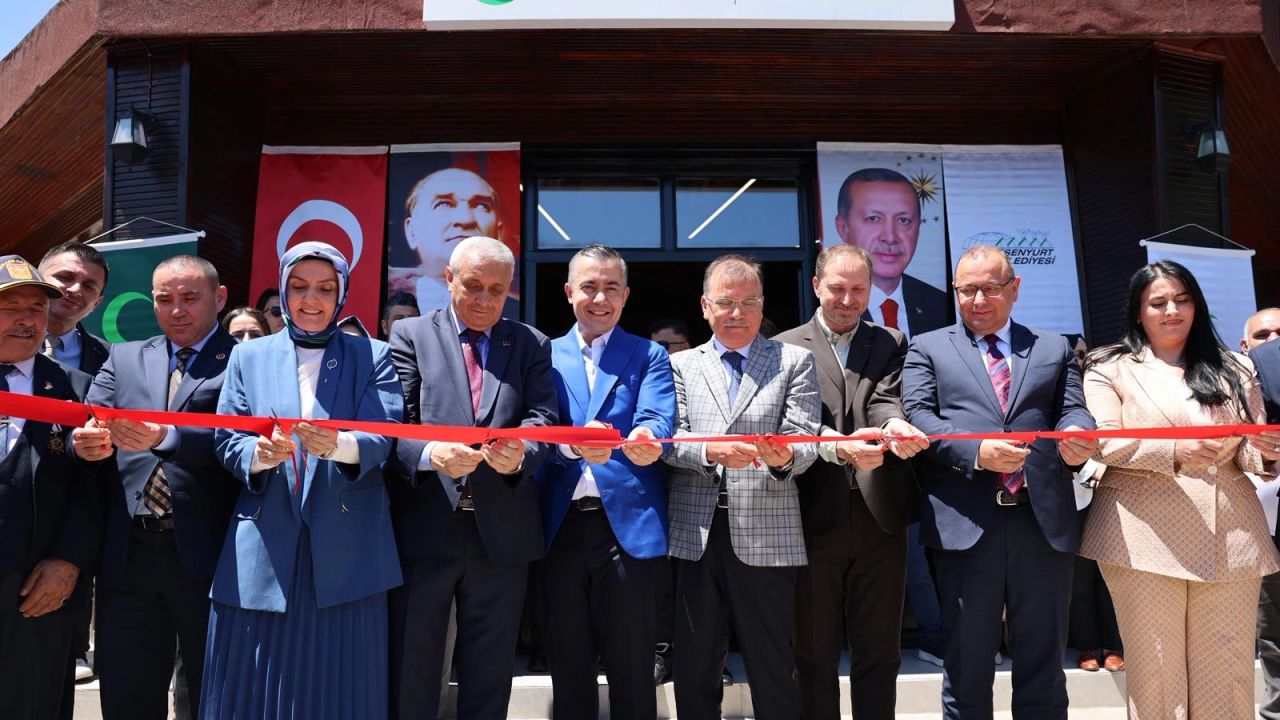 İstanbul’un ikinci Yeşilay Gençlik Merkezi Esenyurt’ta açıldı