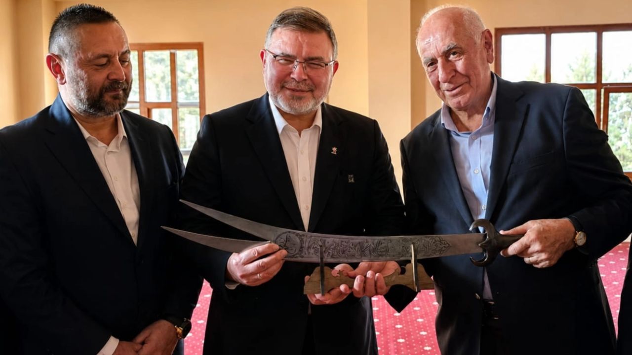İzmir Karşıyaka'da Muharrem Lokması buluşması