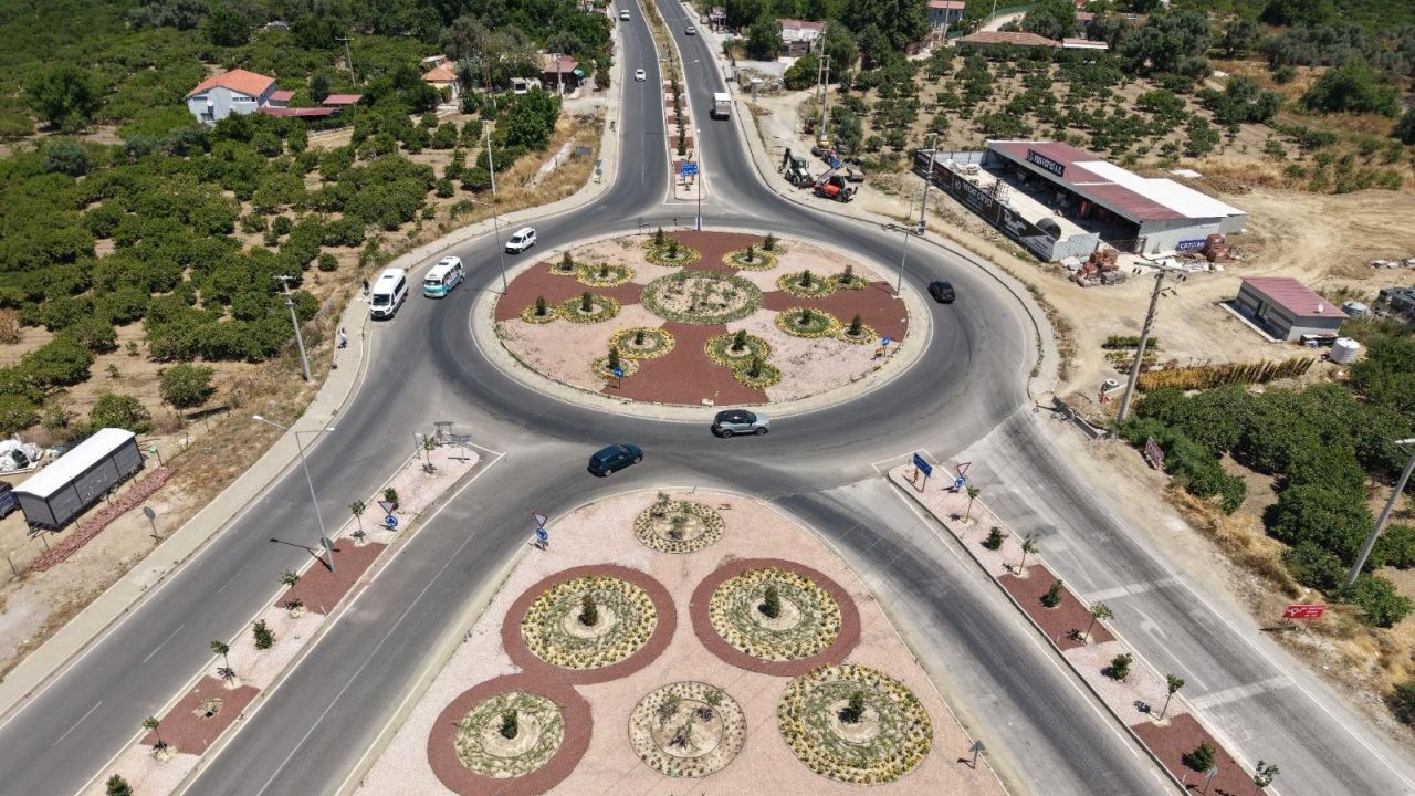 İzmir Seferihisar’ın iki büyük kavşağı yenilendi