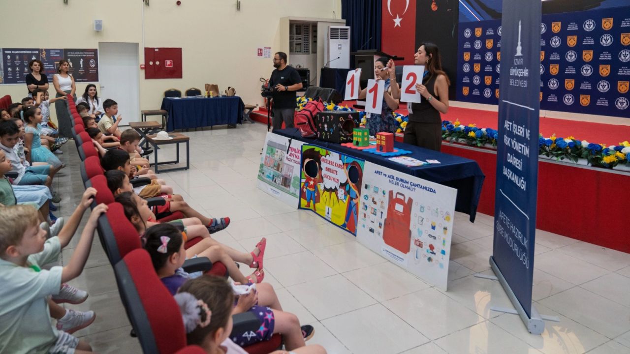 İzmir'de afet bilinci küçük yaşta kazandırılıyor