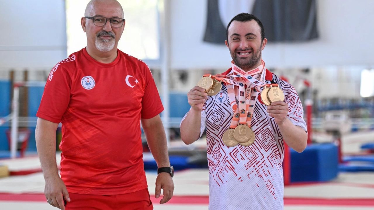 İzmirli özel sporcu Öztürk’ten tarihi başarı