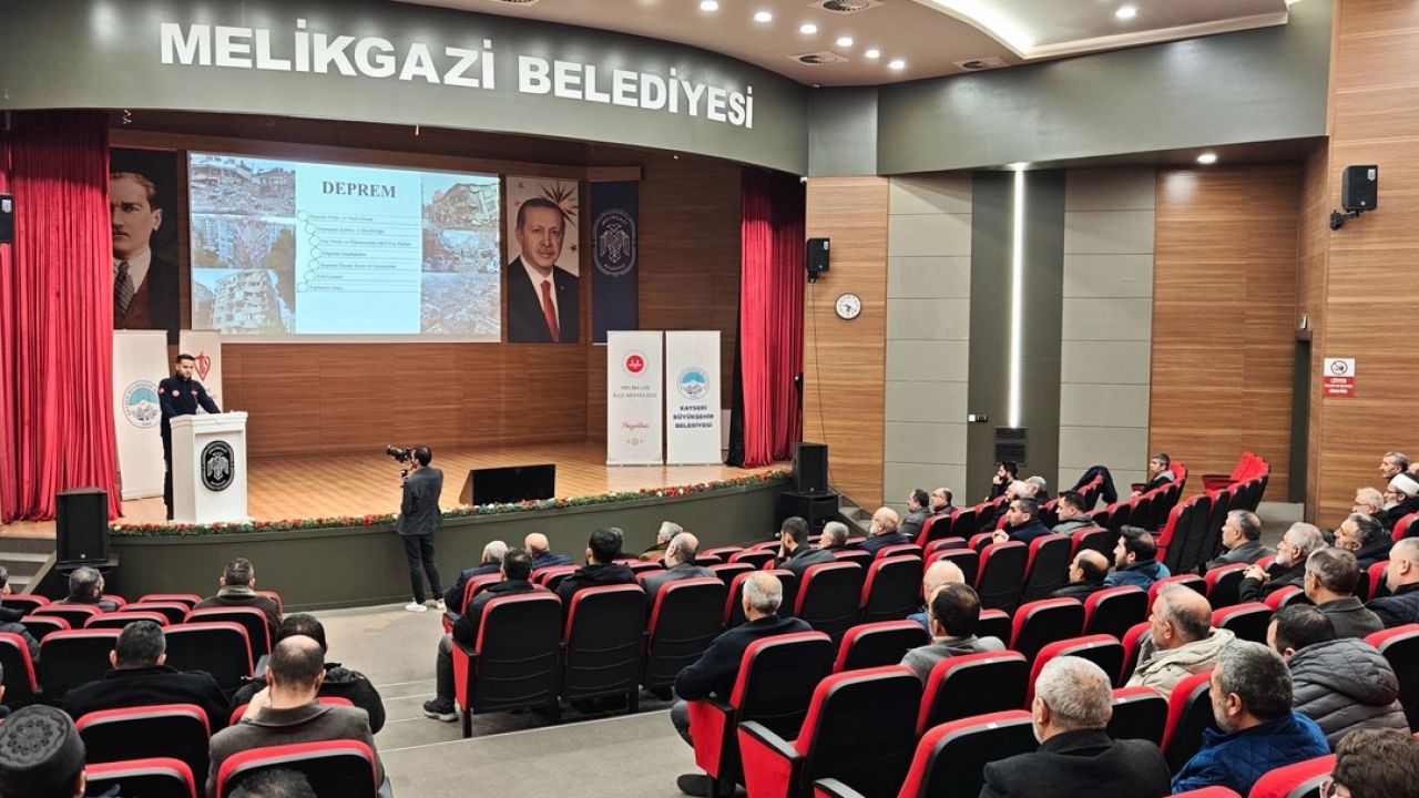 Kayseri Büyükşehir'den din görevlilerine afet eğitimi