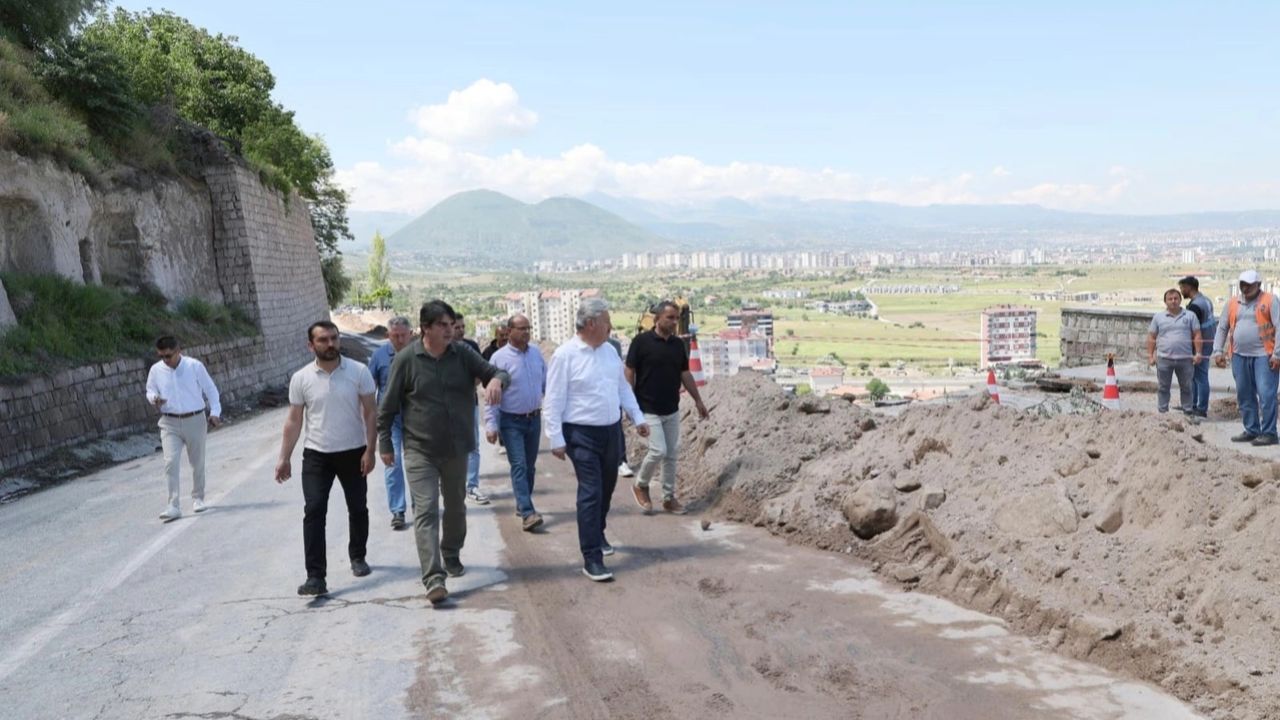 Kayseri Melikgazi'den çöken istinat duvarına acil müdahale