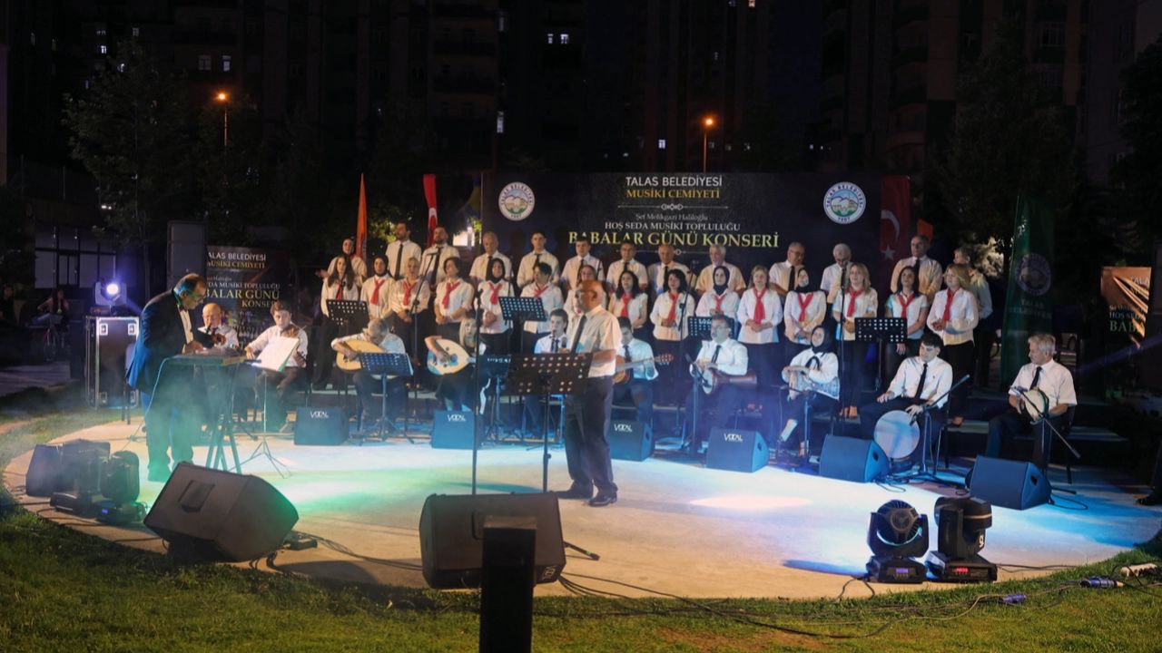 Kayseri Talas'ta musikili Babalar Günü