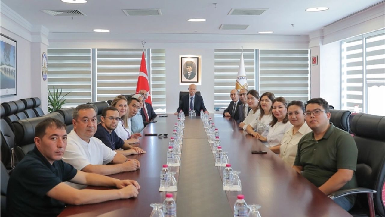 Kazakistanlı hekimler Trakya Üniversitesi'nde eğitimlerini tamamladı