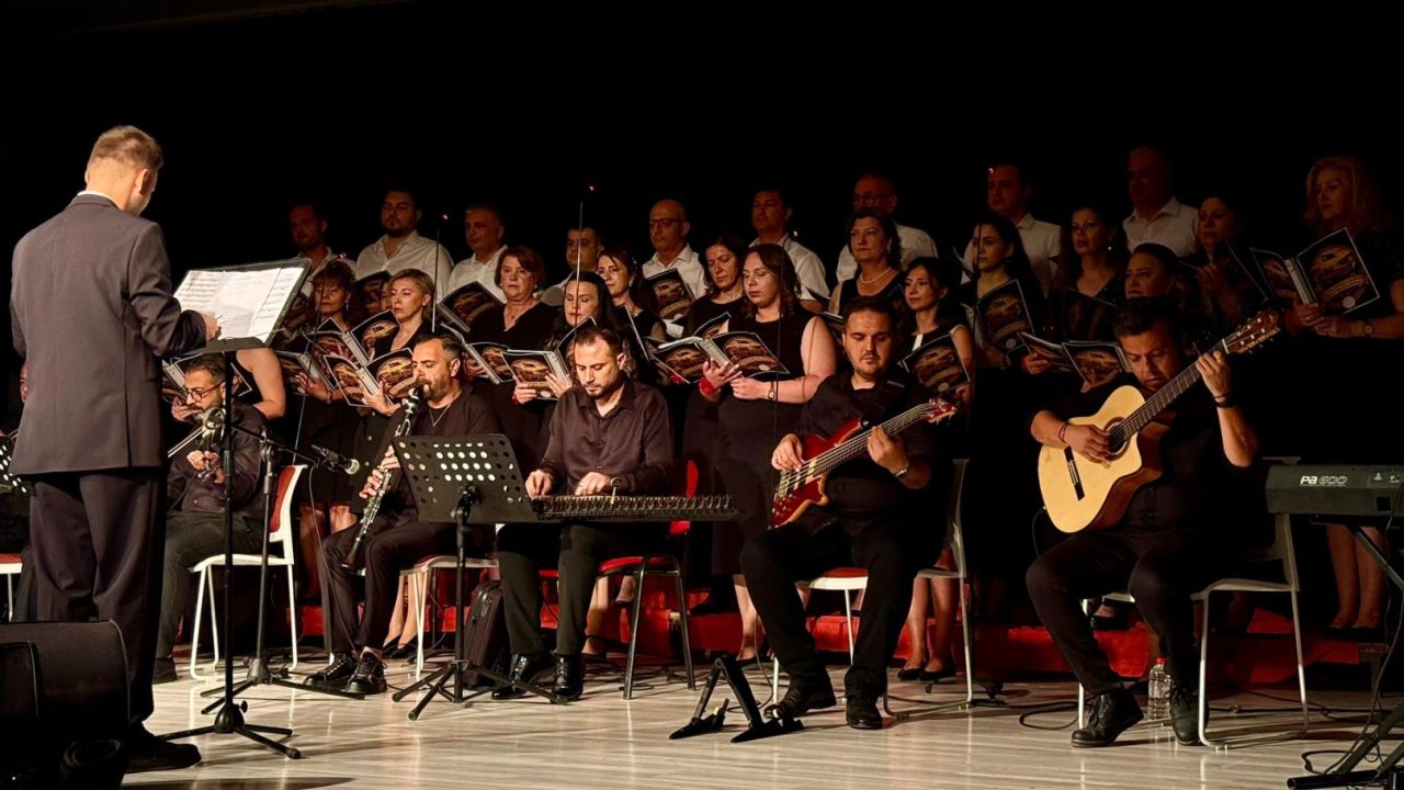 Keşanlı öğretmenlerden kültür ve sanat dolu gece