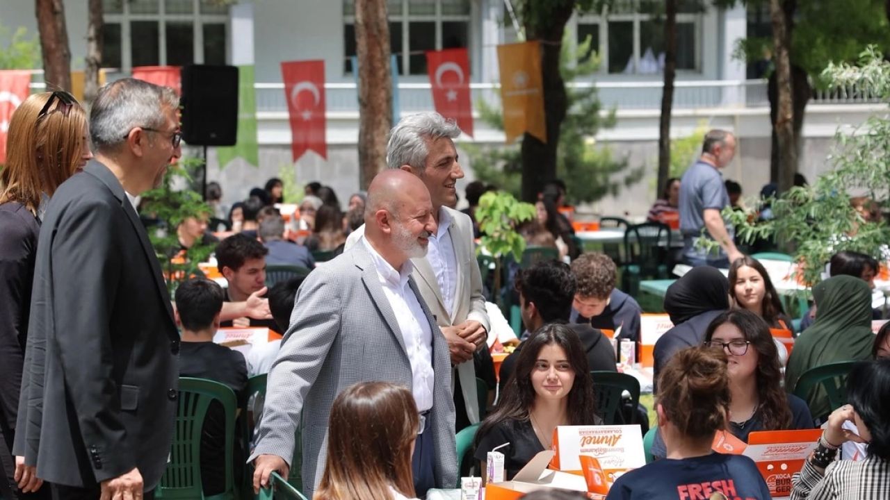 Koca Burger'in son adresi Sümer Fen Lisesi